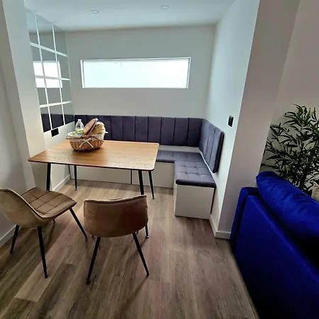Nest Apartment *