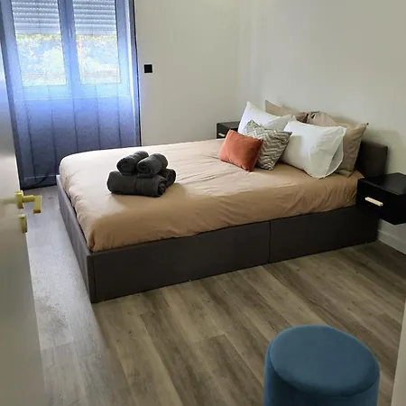 Nest Apartment *